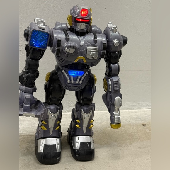 Gray and Black Robot Action Figure - Picture 3 of 5